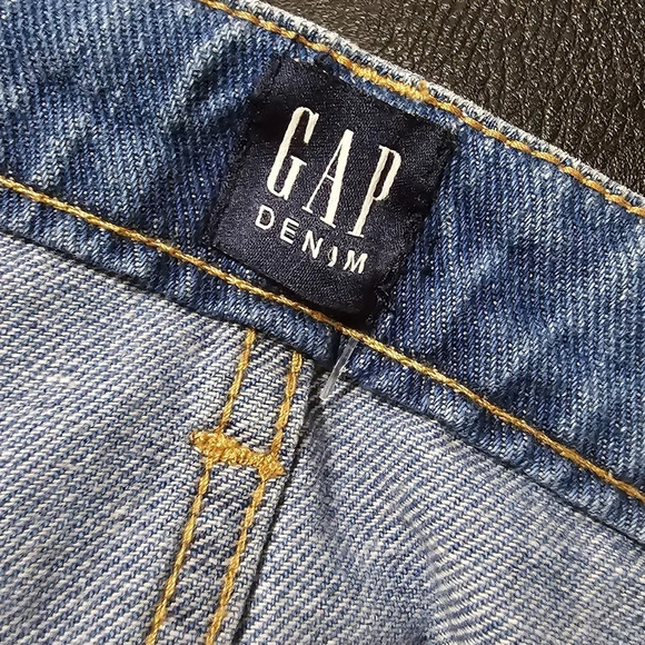 GAP Button Front Denim Mini Skirt, Medium Blue Wash, A-Line, Size 28, EUC! - Picture 6 of 8